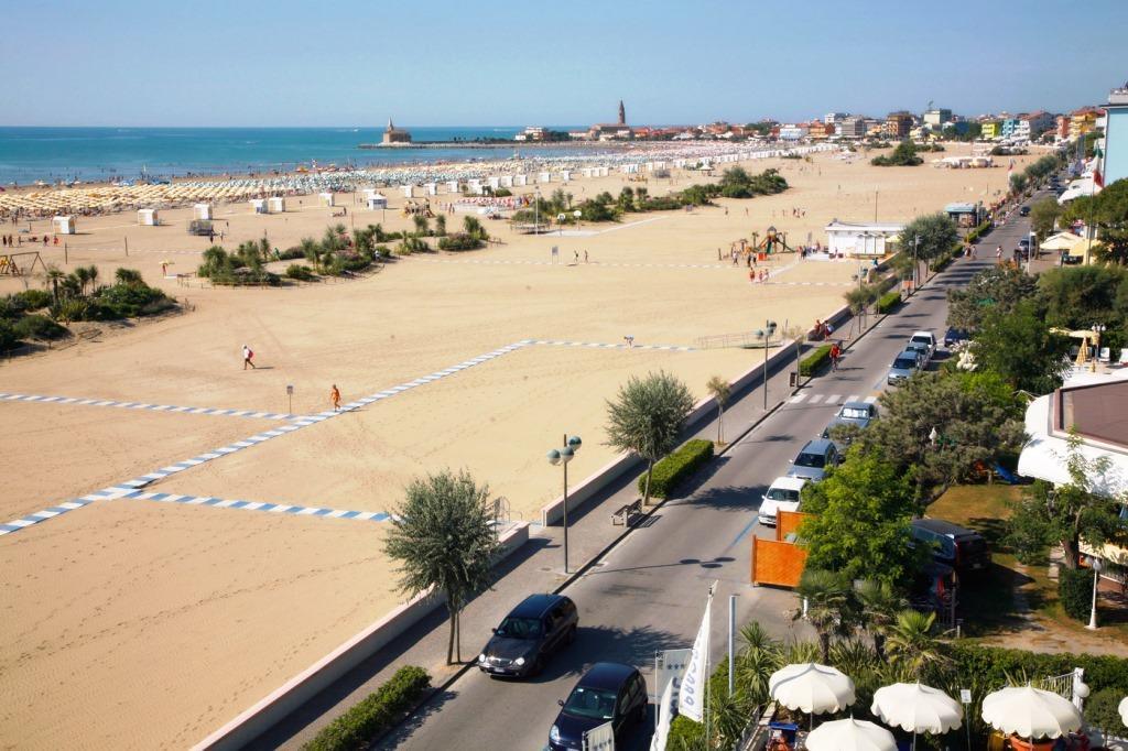 Hotel Panoramic Каорле Экстерьер фото