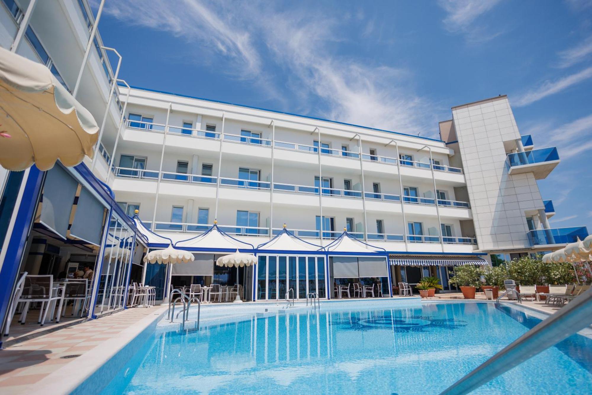 Hotel Panoramic Каорле Экстерьер фото